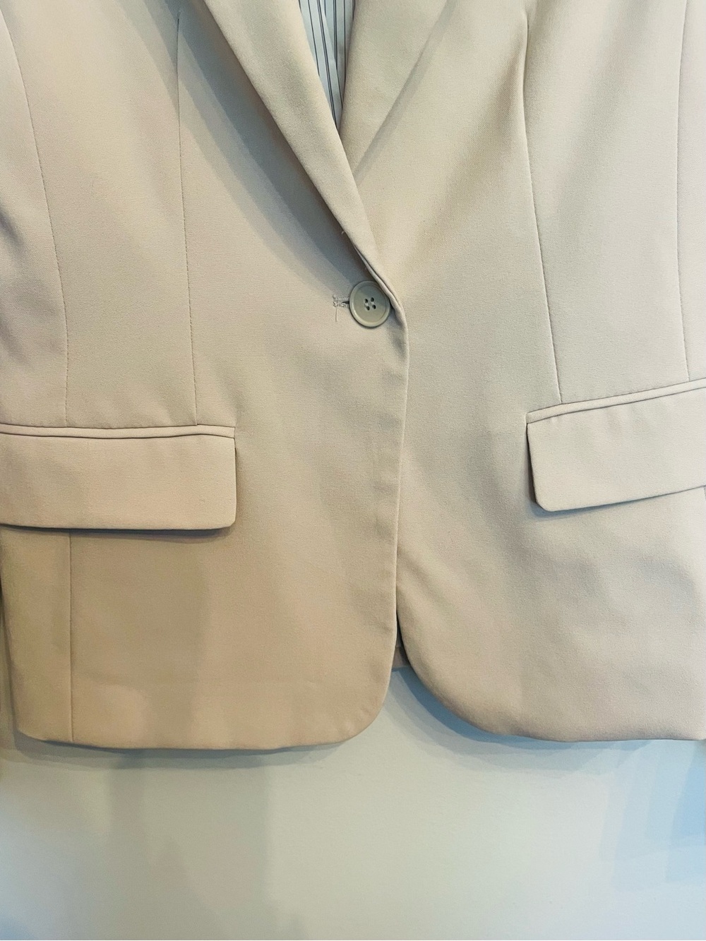 Suzy Shier Beige Women’s Blazer - Picture 5 of 11